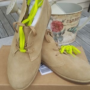 Chukka  boots  youth size  6 NWT